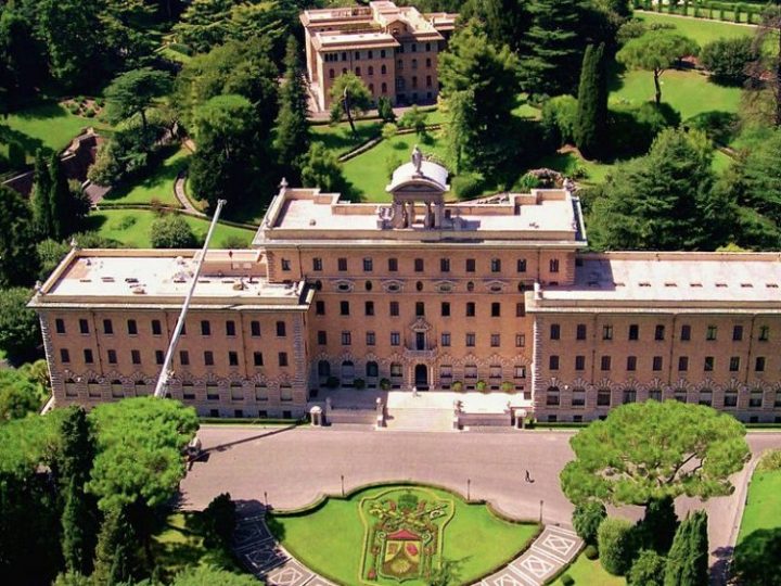 Vaticano: código normativo para contratos públicos y administración de recursos