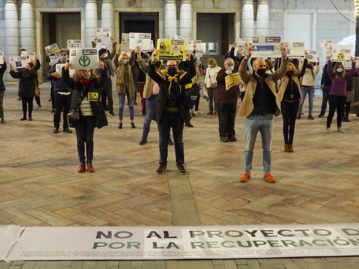 Trabajadores cristianos de Huelva se movilizan contra el enterramiento de residuos