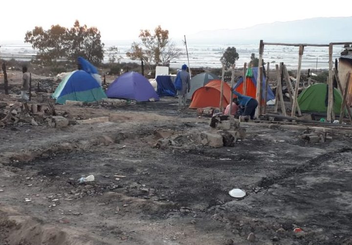 Colectivos cristianos denuncian “la desolación”, semanas después del incendio en un asentamiento en Almería