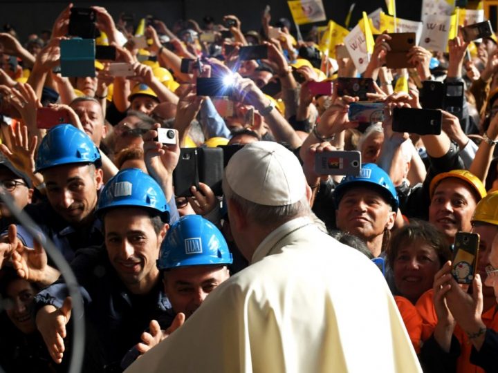 Líderes sindicales de España celebran las propuestas del papa Francisco
