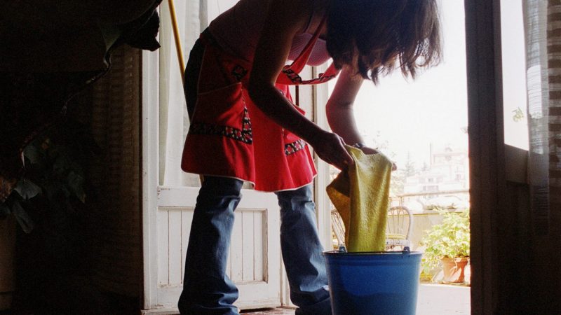 Las trabajadoras del hogar comienzan a cotizar para cobrar el paro