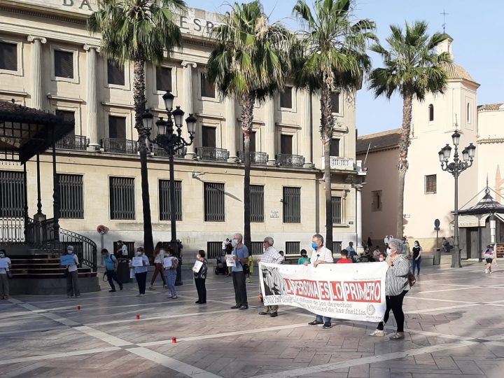 El Círculo de Silencio de Huelva pide respeto a los derechos humanos de los temporeros migrantes