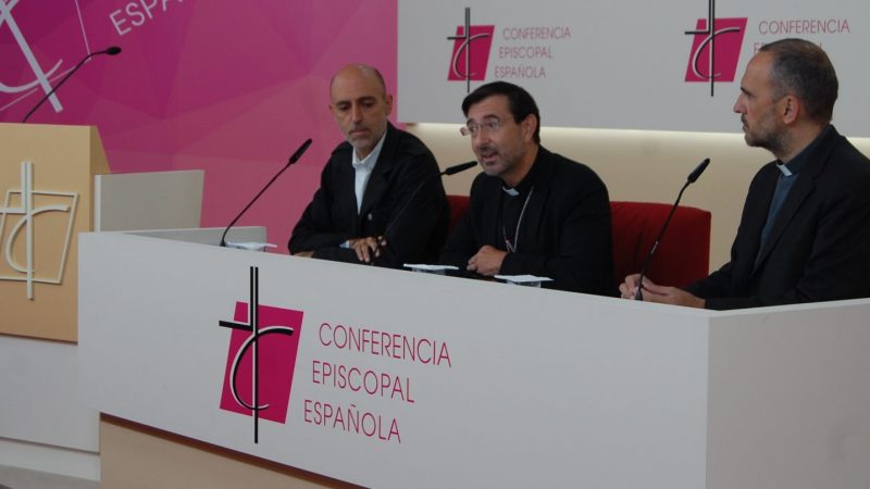 José Cobo, obispo responsable de Migraciones: “Hay que detectar las raíces xenófobas en nuestra sociedad”