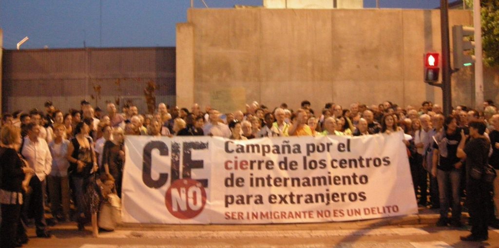 La campaña “CIEs NO” pide el cierre del CIE de Valencia ante la imposibilidad de contener el brote de COVID-19