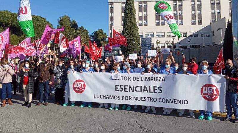 Trabajadoras de la limpieza de Córdoba, en huelga indefinida para obtener un salario acorde al SMI