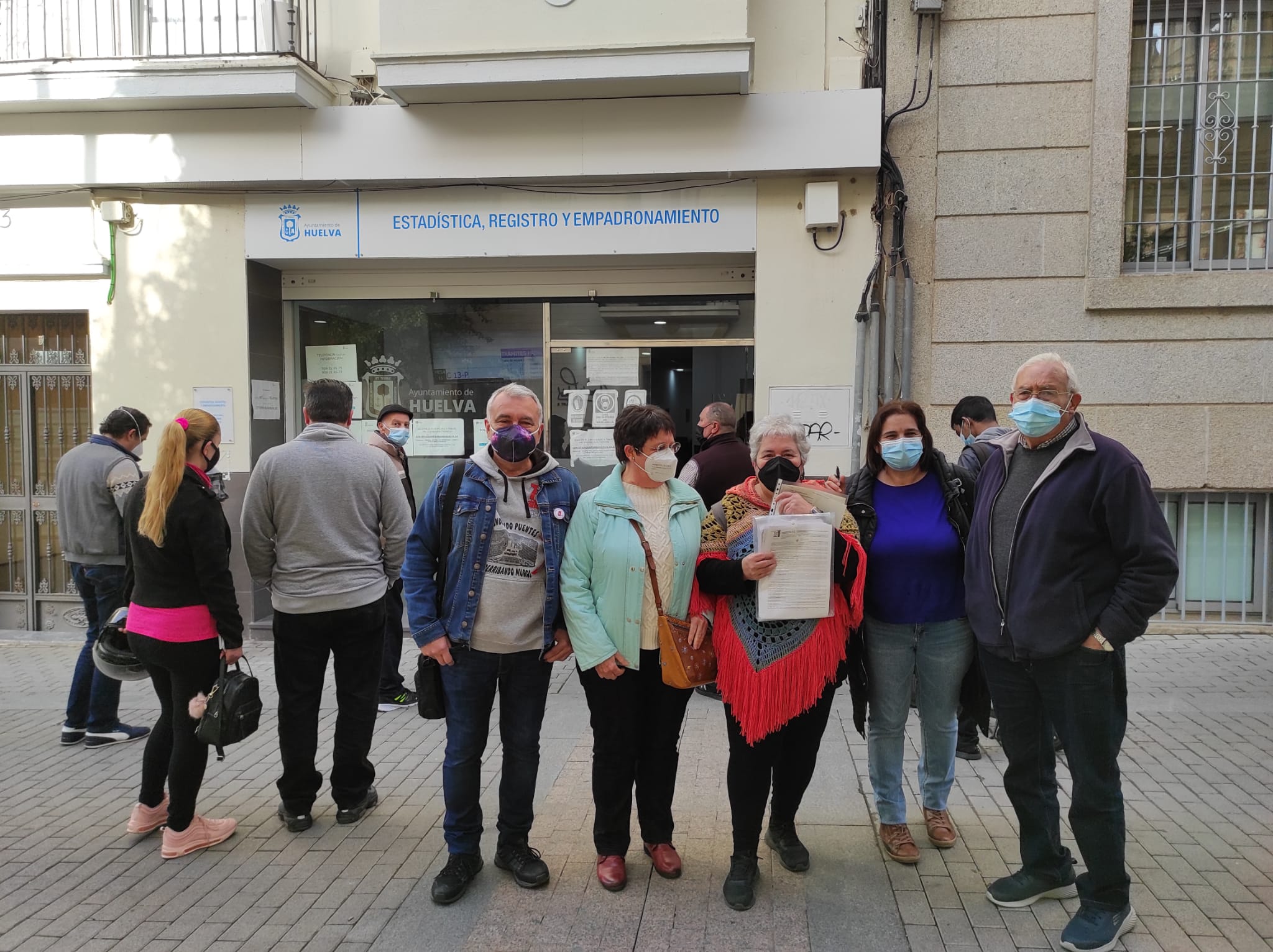 Trabajadoras y trabajadores cristianos presentan una iniciativa ciudadana por el trabajo decente en el Ayuntamiento de Huelva