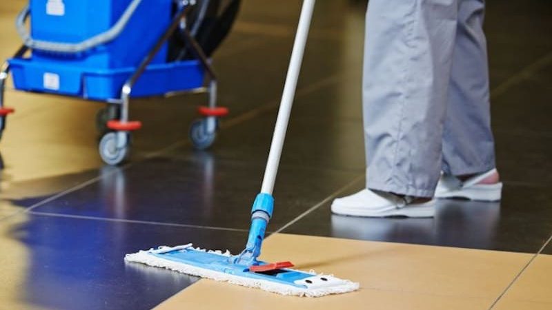 Trabajo decente para las trabajadoras del sector de la limpieza