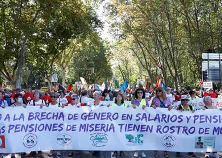 Multitudinaria manifestación, con presencia cristiana, a favor de pensiones justas en Madrid