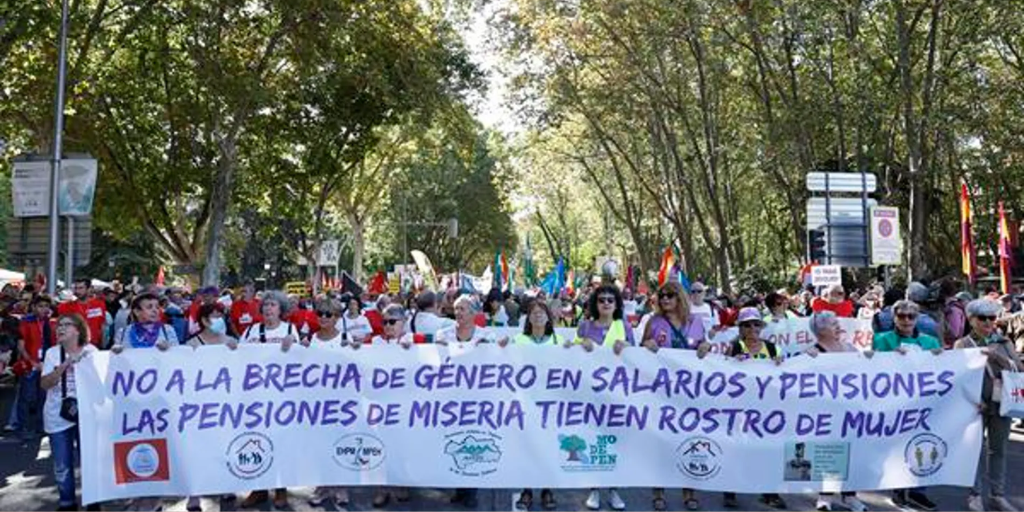 Multitudinaria manifestación, con presencia cristiana, a favor de pensiones justas en Madrid