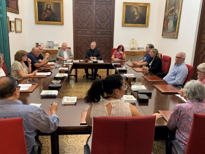 Obispo y sindicalistas de Murcia comparten preocupaciones ante los obstáculos al trabajo decente