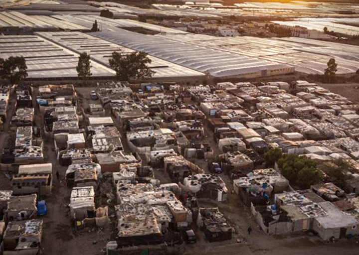 Reclaman alternativas habitacionales ante el derribo del asentamiento de Níjar