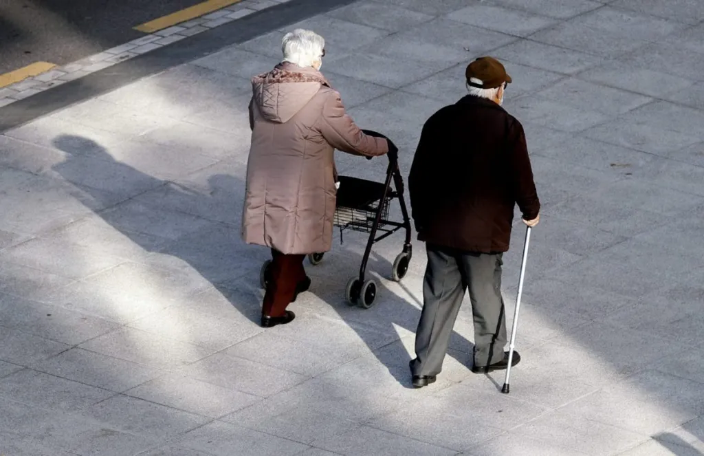 Pocas novedades y avances insuficientes en la mesa de diálogo social sobre pensiones