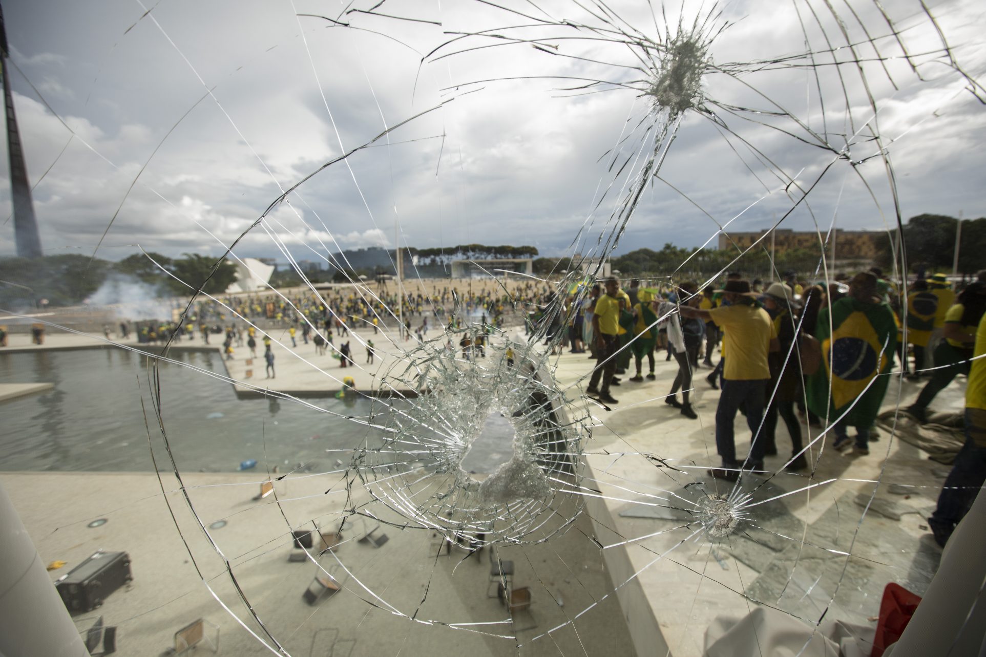 Ataque a la democracia en Brasil: cinco preguntas sobre el asalto y el papel de los militares