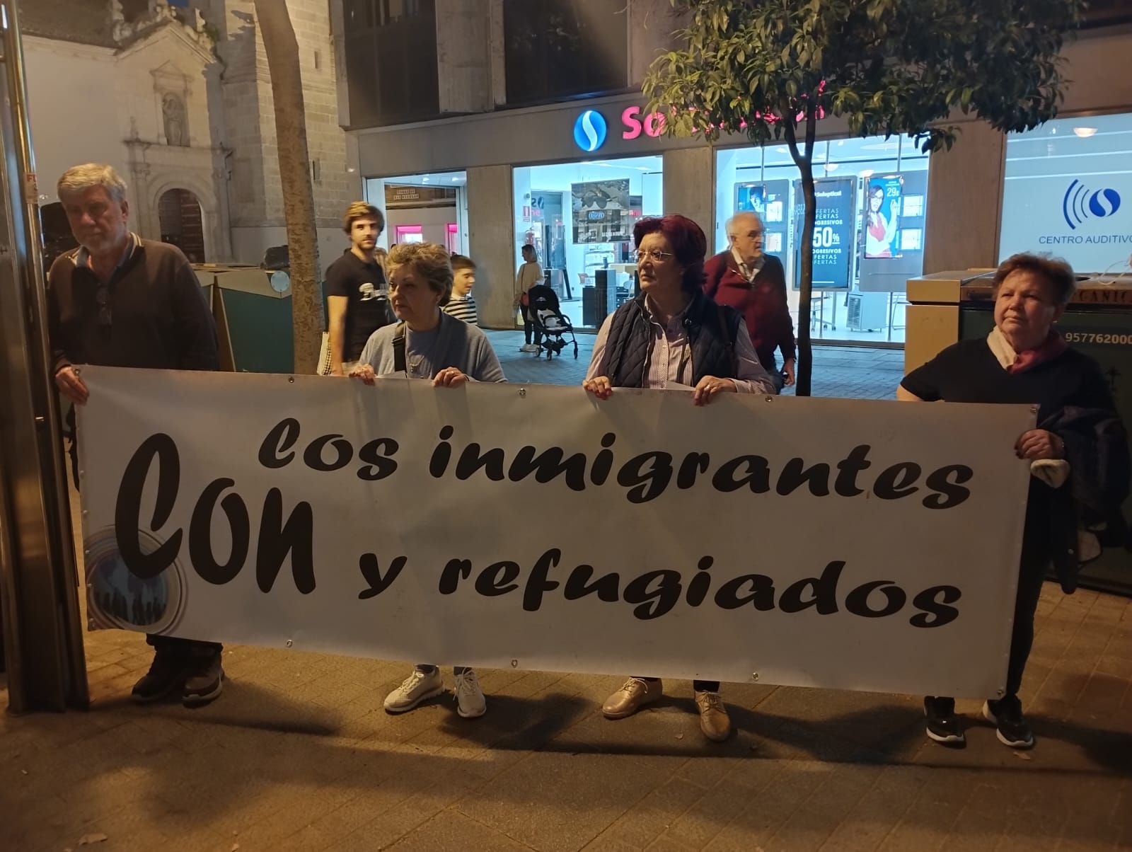 Diálogo, eucaristía y círculo de silencio sobre migraciones en Huelva