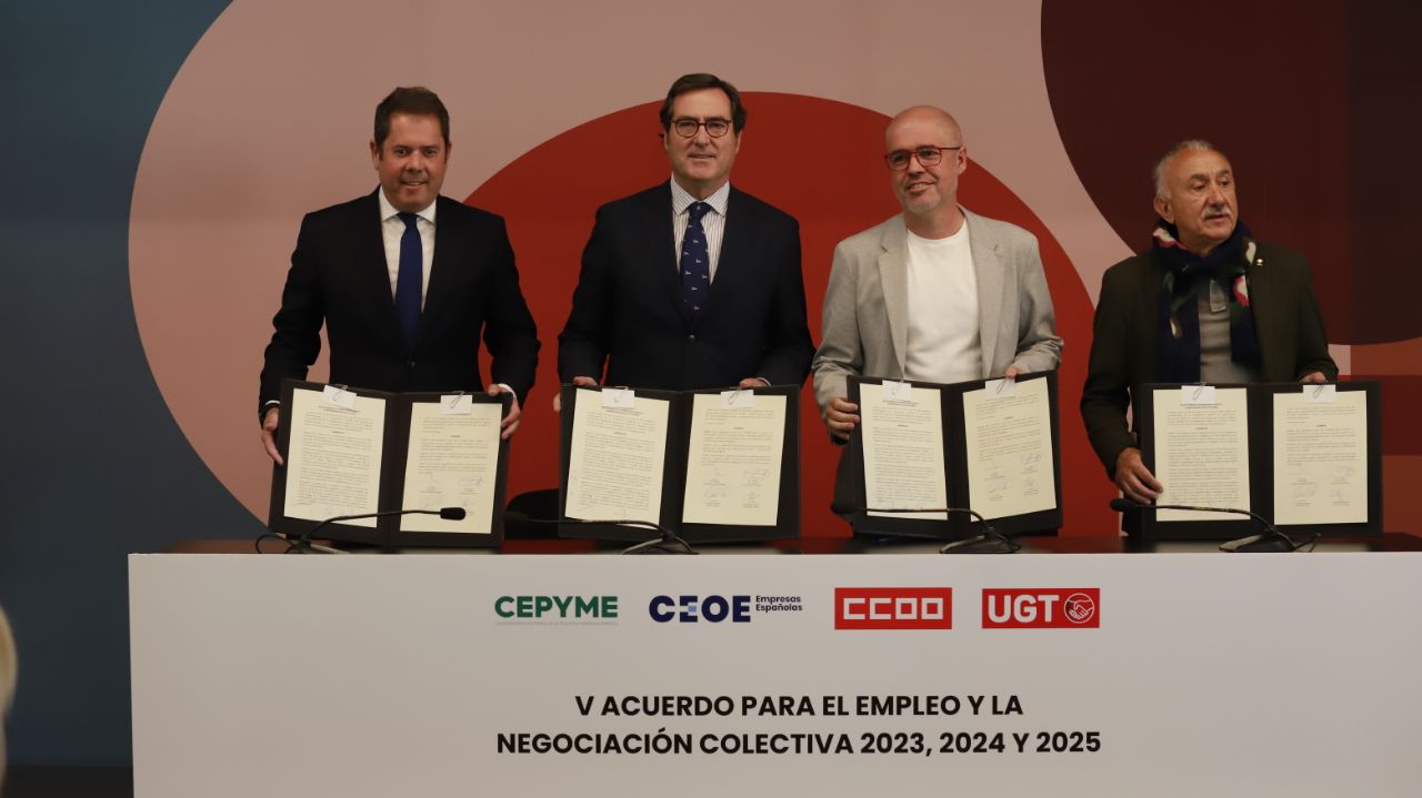 Sindicatos y patronal firman el V Acuerdo para el Empleo y la ...