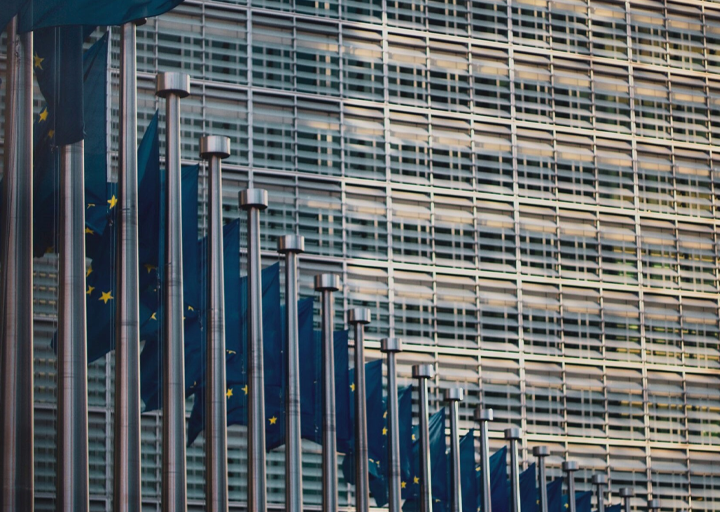 El Parlamento Europeo aprueba la ley de diligencia debida de las empresas