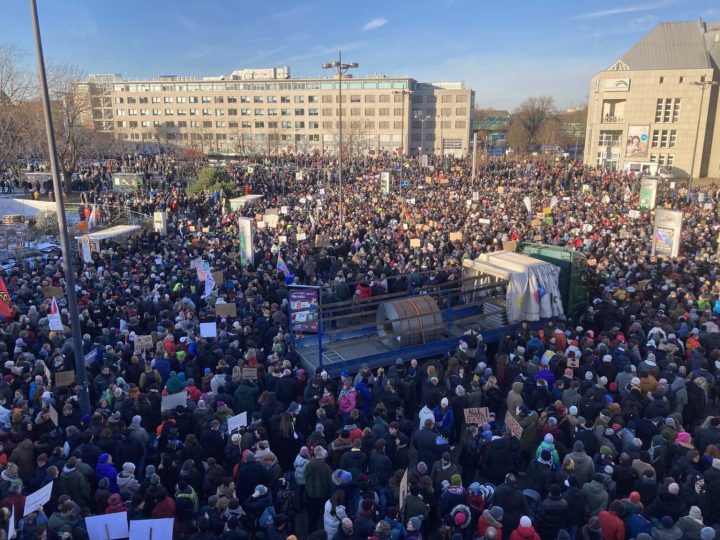 Decena de miles de manifestantes ganan las calles contra la ultraderecha alemana