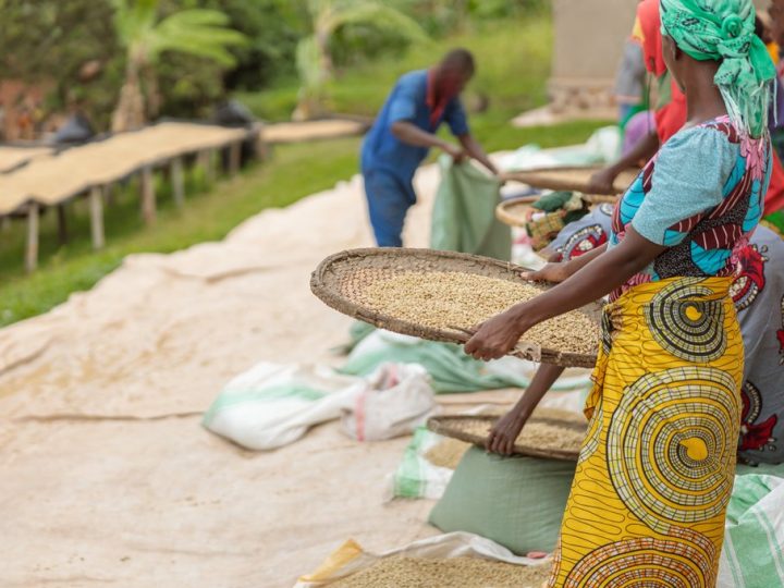 Trabajadores cristianos del mundo reclaman en el #8M justicia económica para las mujeres de Ruanda