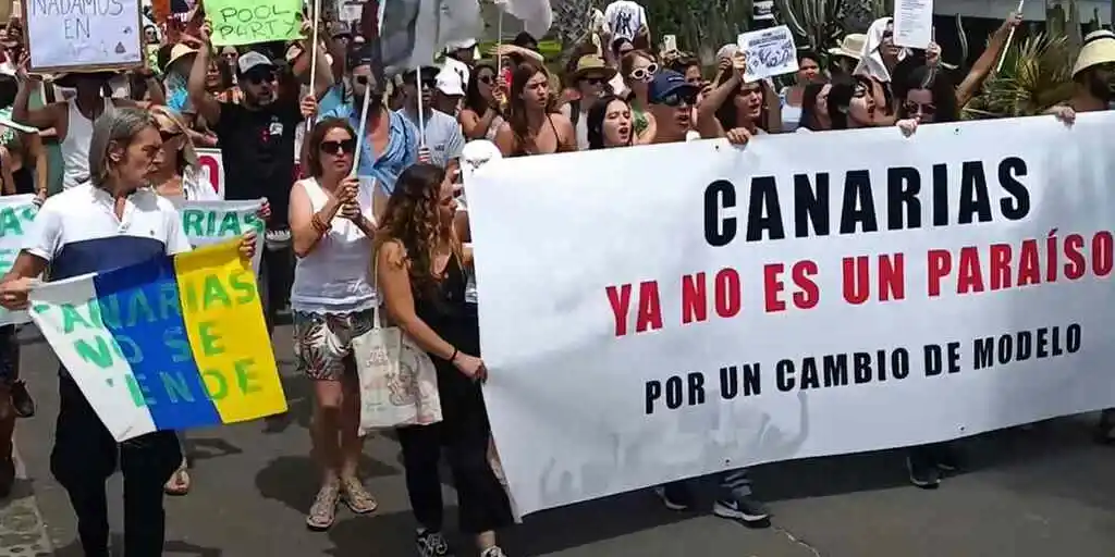 Colectivos canarios convocan huelga de hambre y protestas contra la explotación turística 