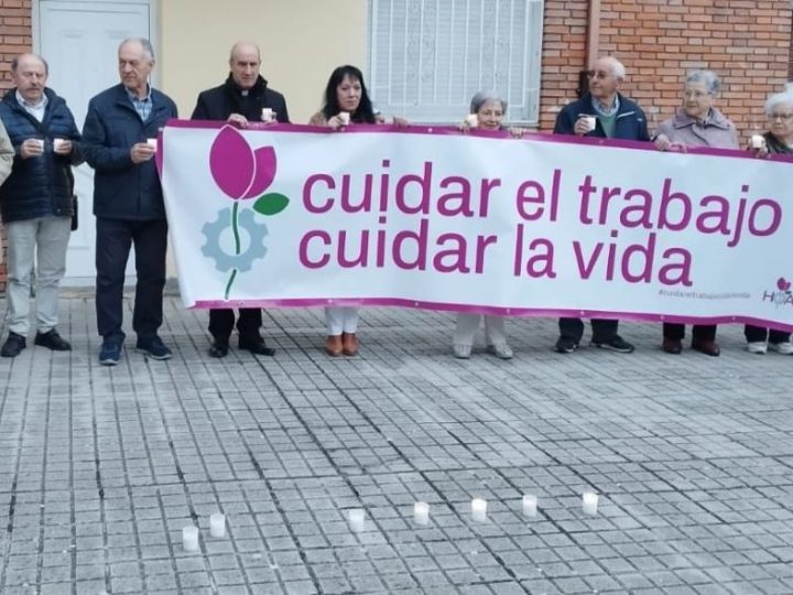 El obispo de Astorga reflexiona sobre la cultura del diálogo junto a políticos, sindicalistas y empresarios